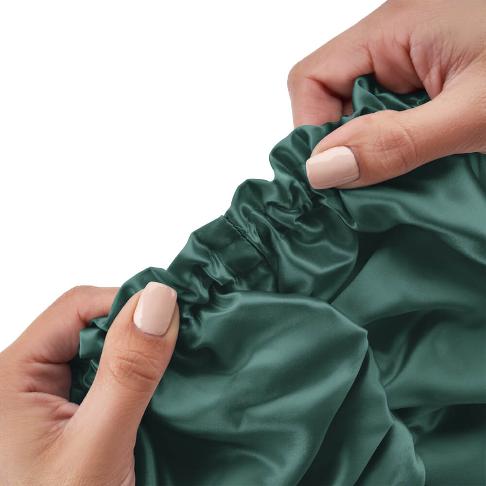 Blissy Emerald Silk Blissy Bonnet Detail –