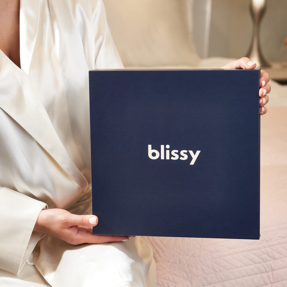 Blissy Blue Silk Blissy Dream Set Detail – King