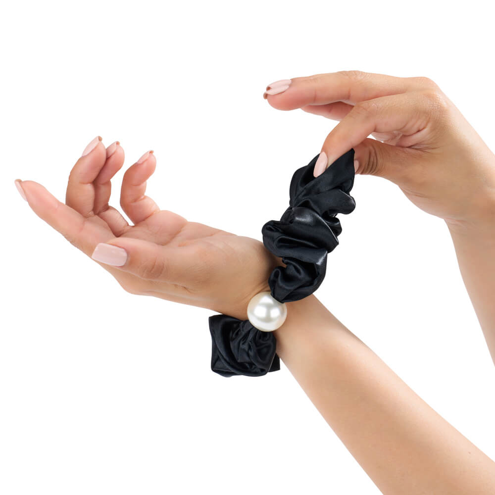 Blissy Black Silk Blissy Pearl Scrunchies Detail –