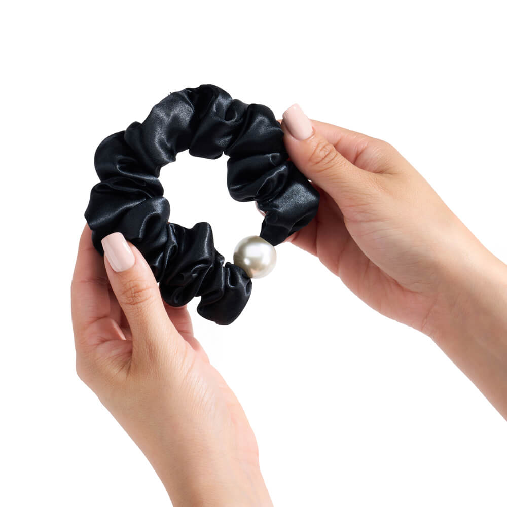 Blissy Black Silk Blissy Pearl Scrunchies Detail –