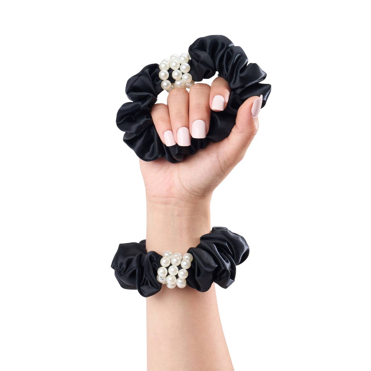 Black Blissy Petite Pearl Scrunchies Close-Up – Blissy 22 Momme Silk