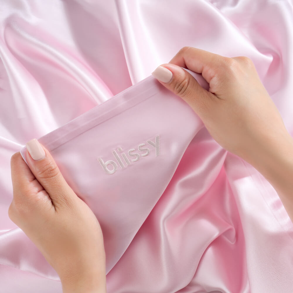 Blissy Standard Blush Pillowcase Lifestyle – Mulberry Silk