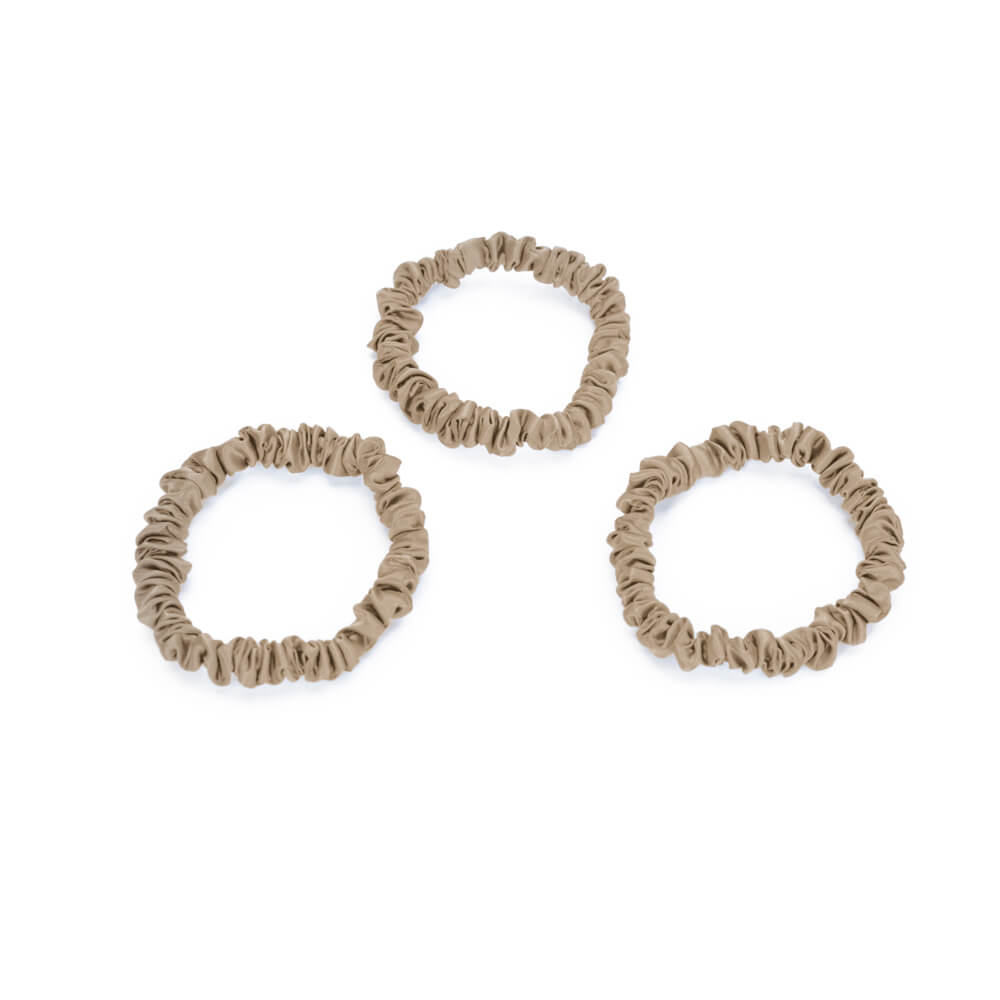 Blissy Champagne Blissy Skinny Scrunchies Lifestyle – Mulberry Silk