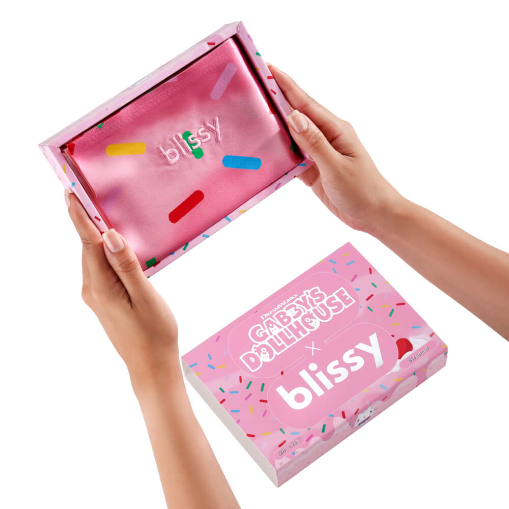Blissy Gabby'S Dollhouse Silk Pillowcase Detail – Queen