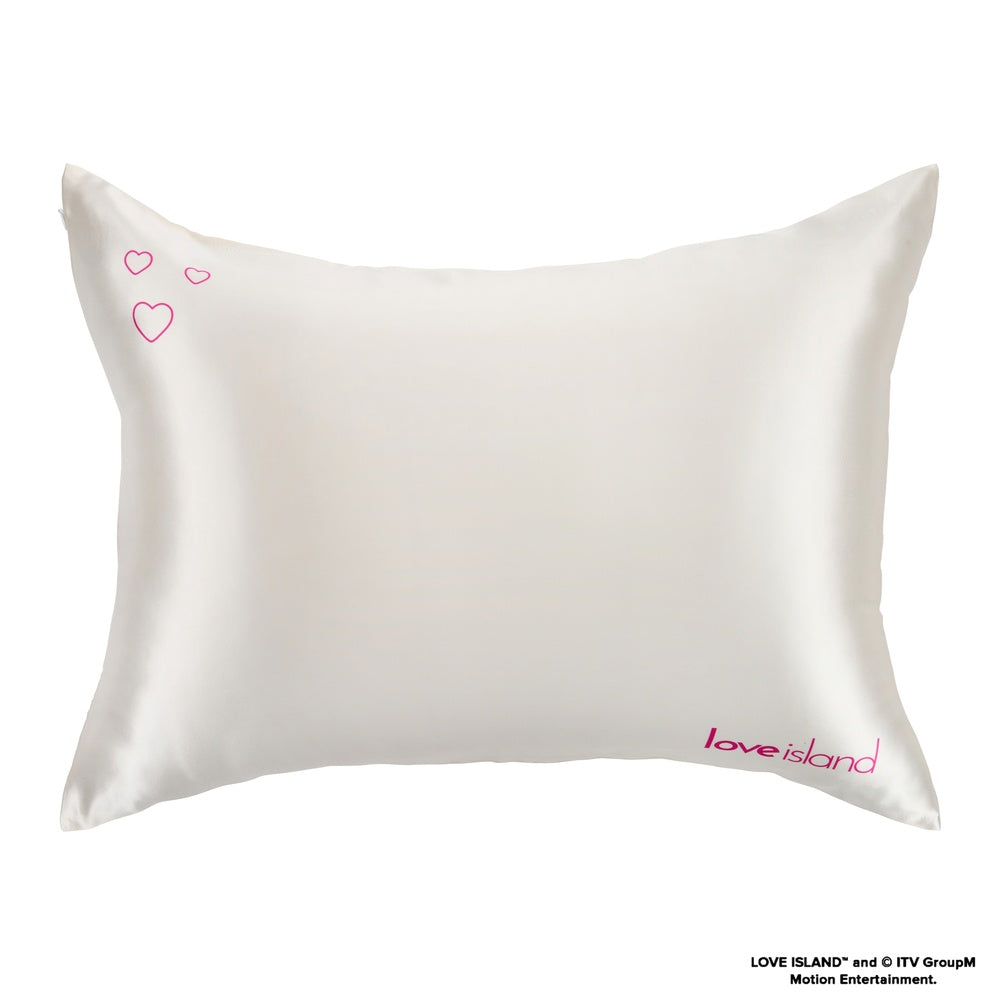 Blissy King Love Island™ Pillowcase Lifestyle – Mulberry Silk