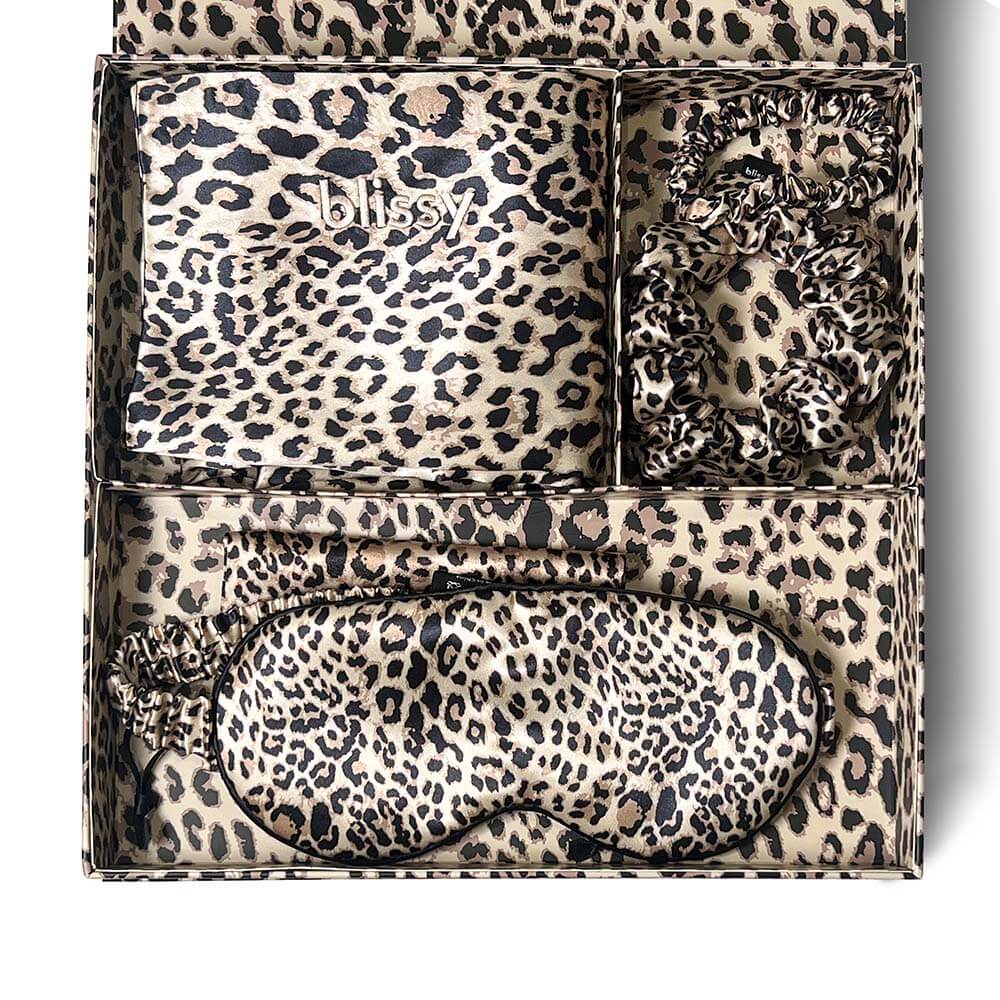 Blissy Queen Leopard Blissy Dream Set Lifestyle – Mulberry Silk