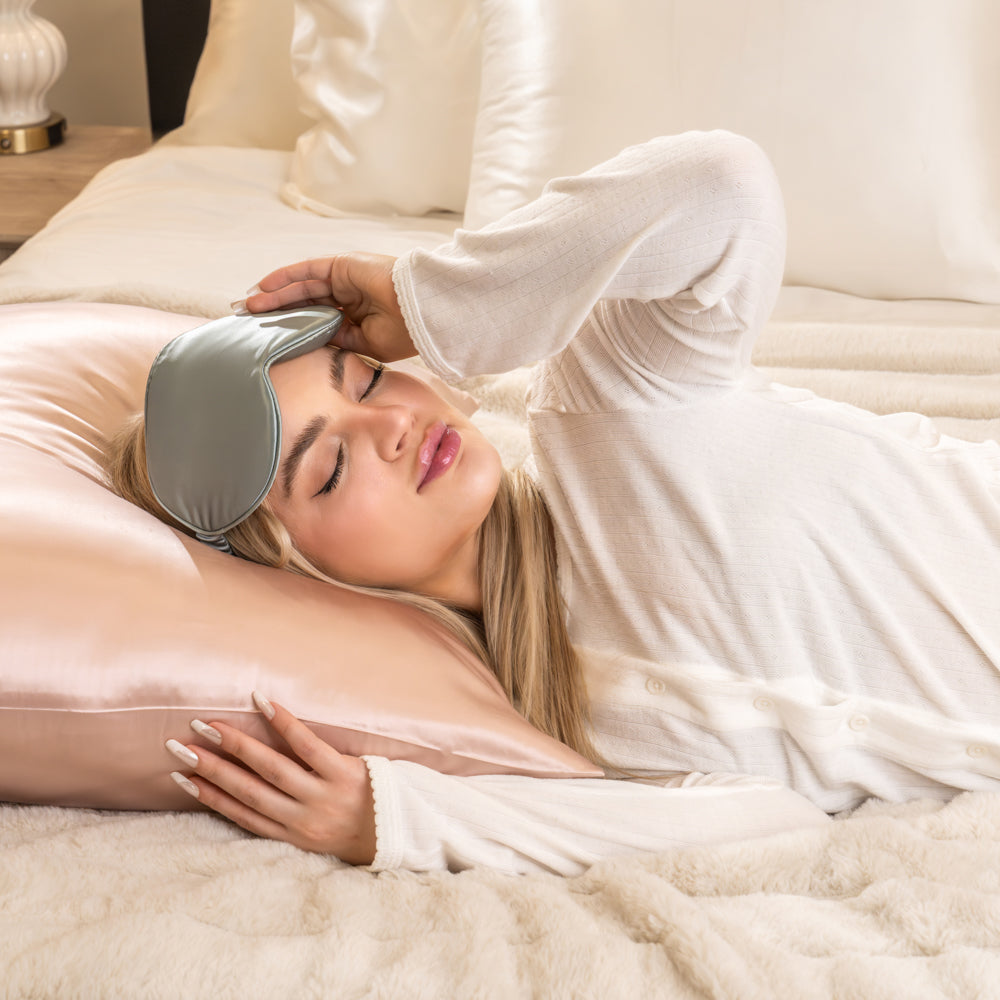 Blissy Matcha Silk Sleep Mask Detail –