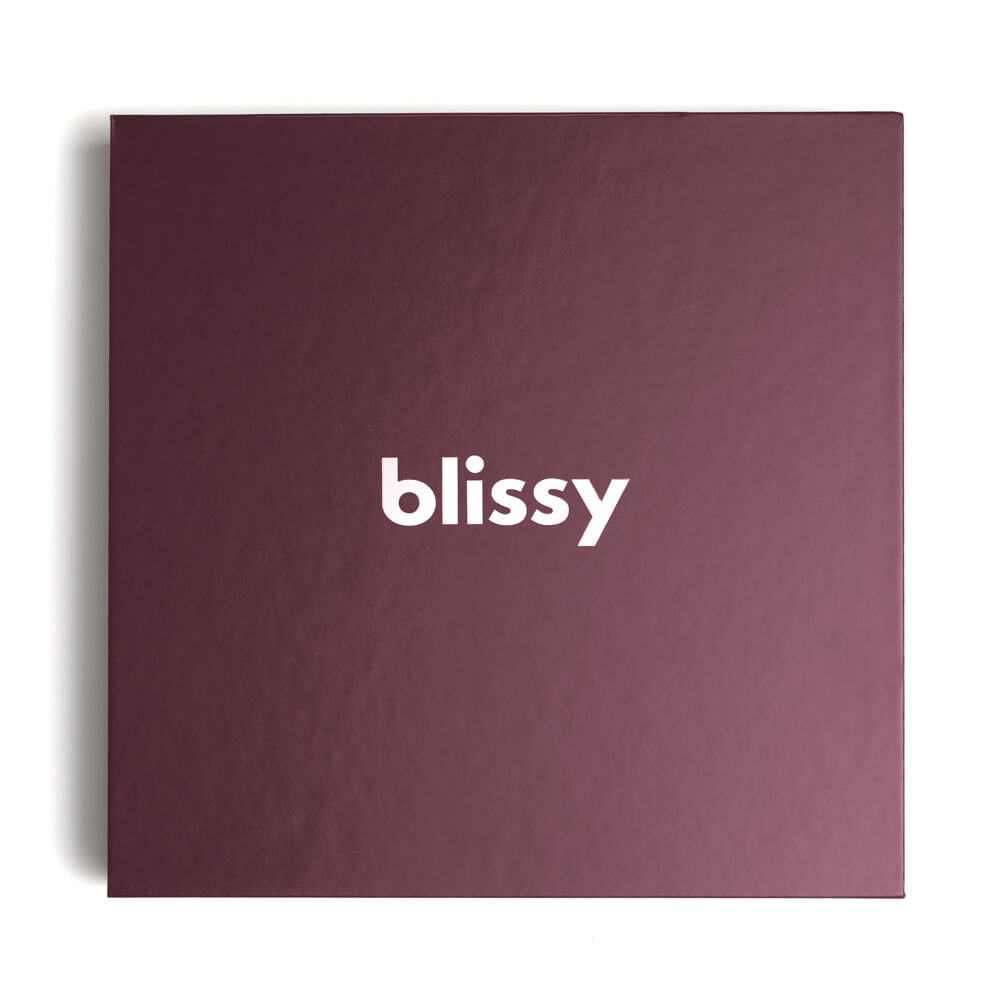 Plum Blissy Dream Set Close-Up – Blissy 22 Momme Silk
