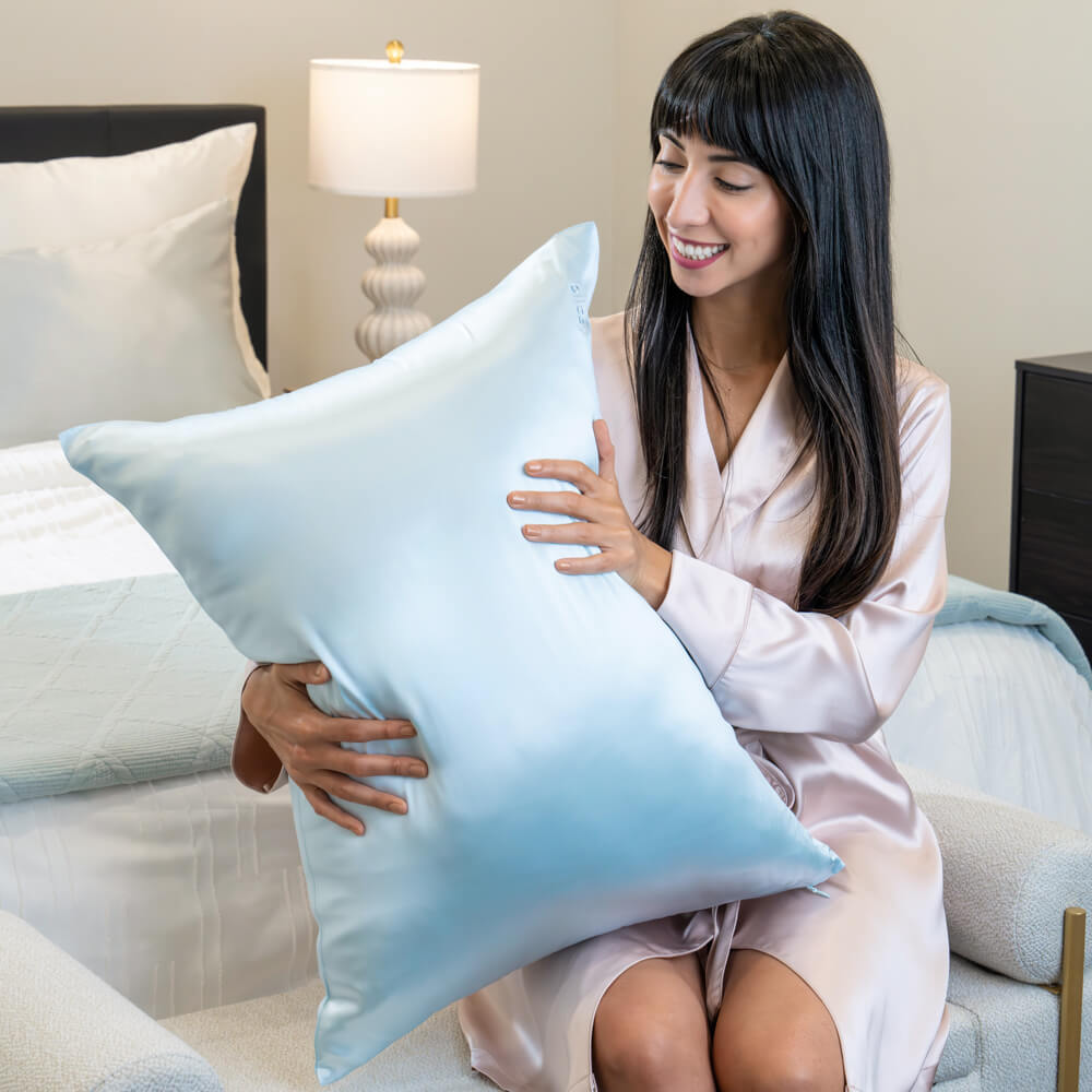 Blissy Sky Blue Silk Pillowcase Detail – Queen