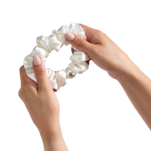 Blissy Pearl Scrunchies - White