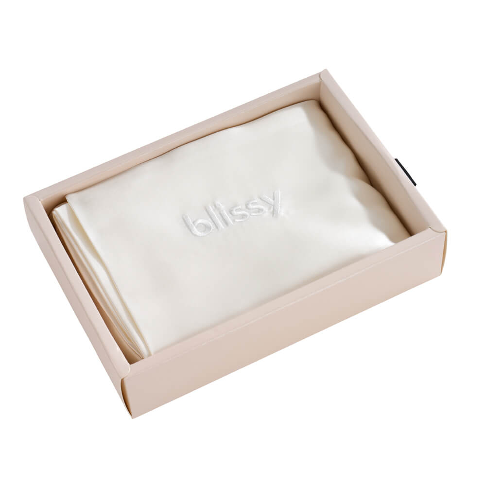 Blissy White Silk Pillowcase Detail – Queen
