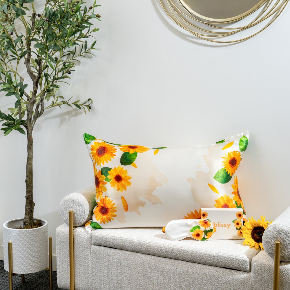 Blissy Zodiac Flower Silk Pillowcase Detail – Queen