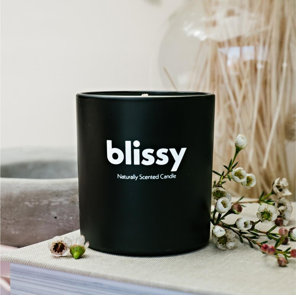 Lavender & Eucalyptus Blissy Candle Close-Up – Blissy 22 Momme Silk