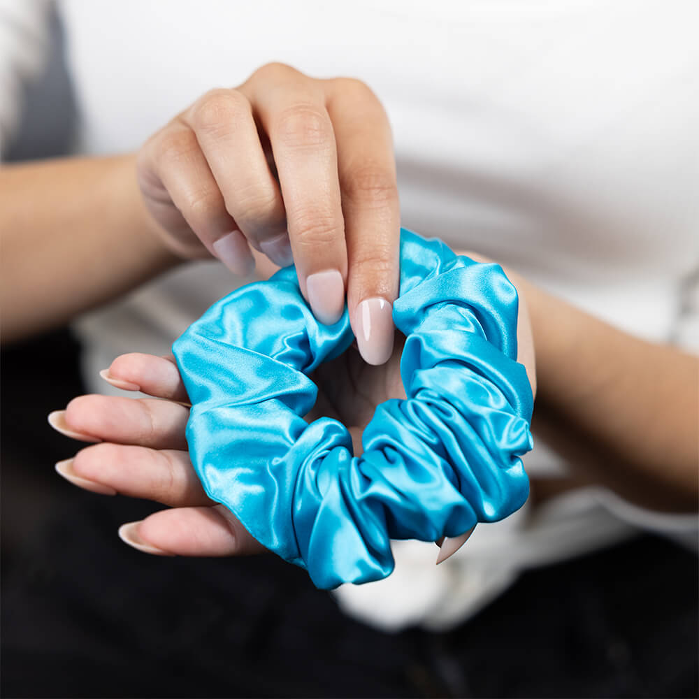Blissy Bahama Blue Silk Blissy Scrunchies Detail –