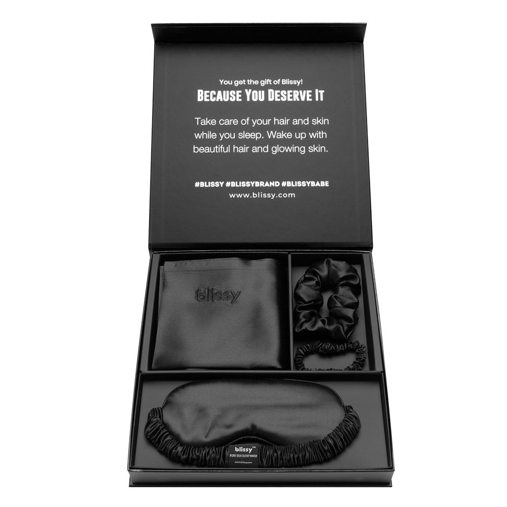 Blissy Queen Black Blissy Dream Set Lifestyle – Mulberry Silk