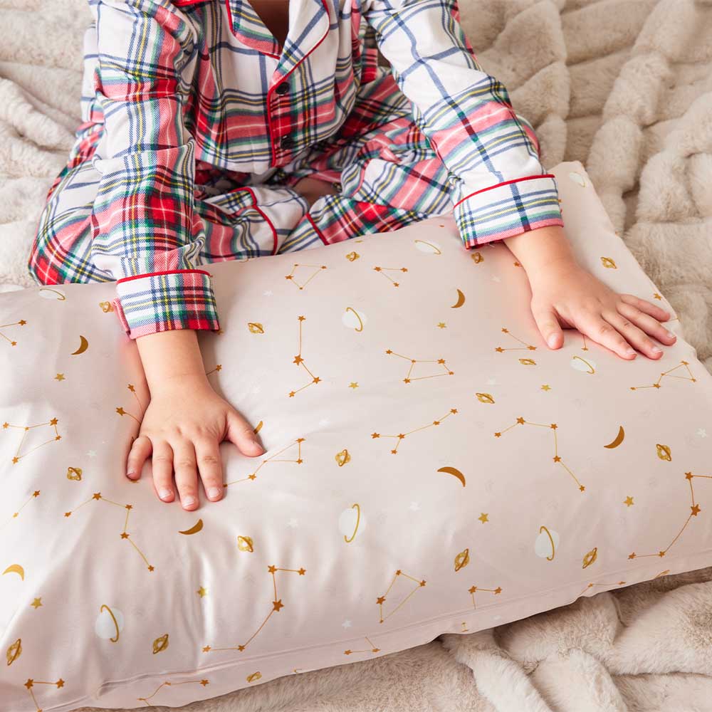 Blissy Pink Galaxy Silk Pillowcase Detail –