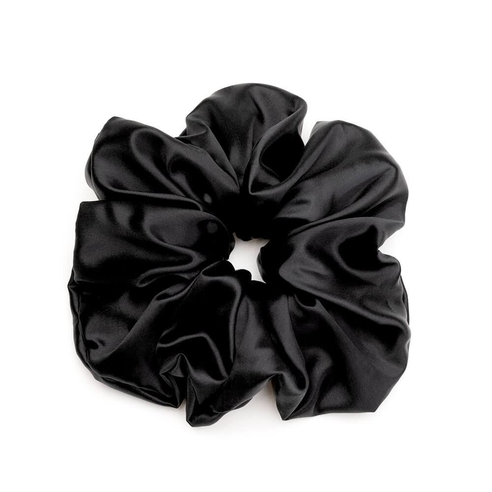 100% Mulberry Silk Hair Tie Blissy Oversized Silk Scrunchie Close-Up – Blissy 22 Momme Silk
