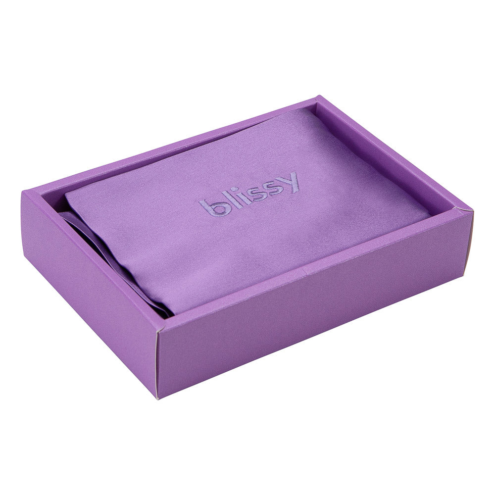 Blissy Queen Orchid Pillowcase Lifestyle – Mulberry Silk
