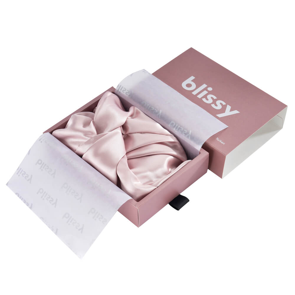 Blissy Pink Blissy Bonnet Lifestyle – Mulberry Silk
