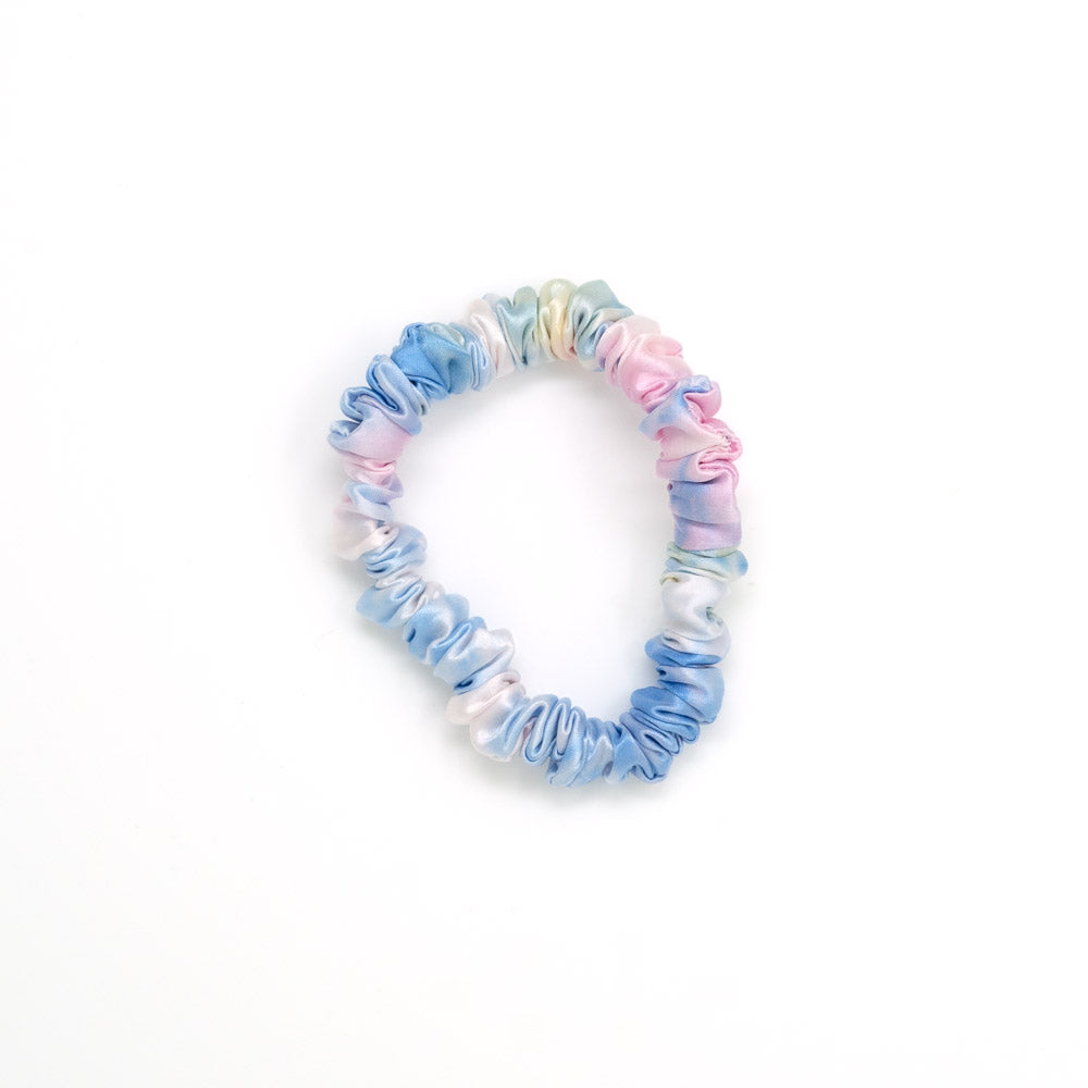 Blissy Yellow Tie-Dye Blissy Skinny Scrunchies Lifestyle – Mulberry Silk